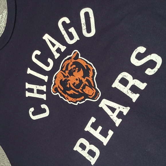 Chicago Bears NWT soft tee - Picture 2 of 4